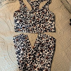 Womens ink dot athletic set, long line sports bra